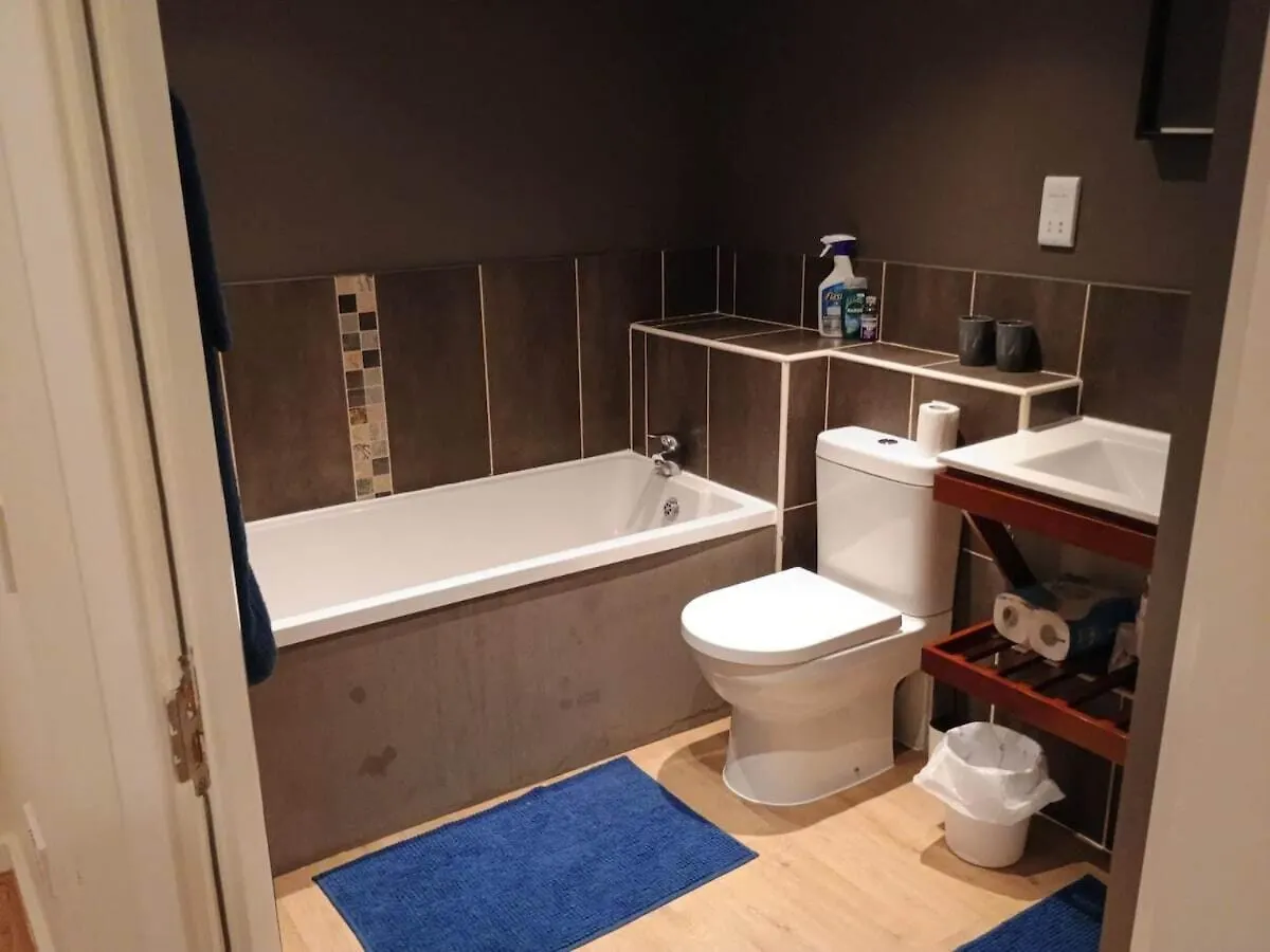 Cosy Apartment 런던 0*,